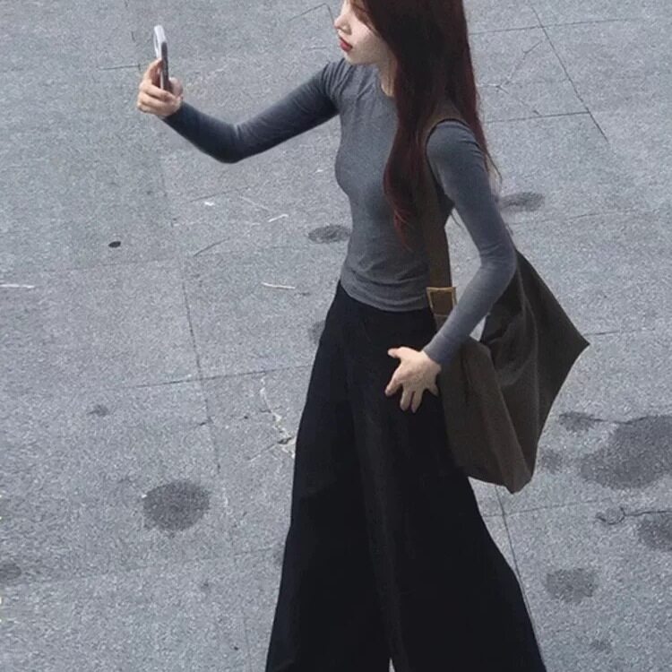 灰色正肩长袖t恤女紧身内搭
