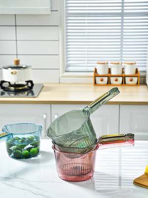 塑料大号创意透明舀水瓢洗头勺子加深加厚长柄家用厨房摔不破水勺