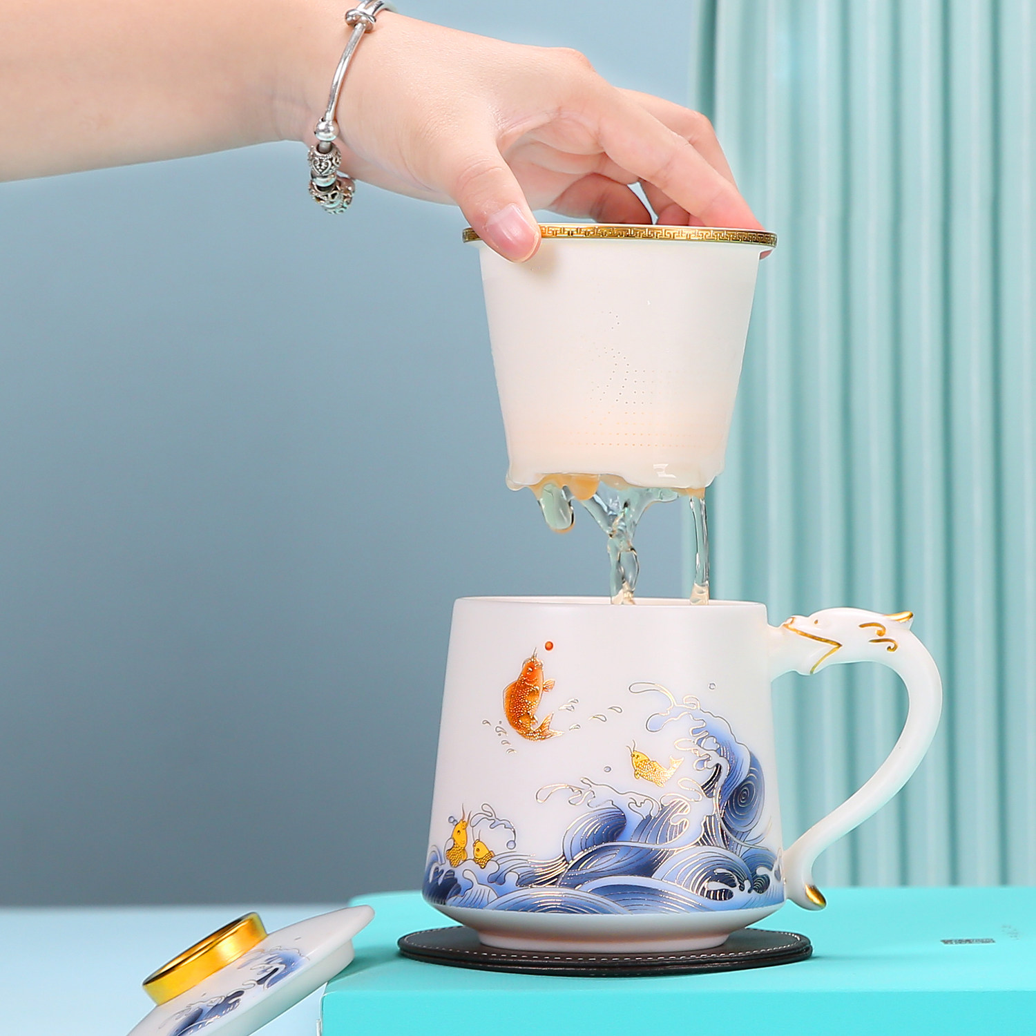 瓷中三昧冰种玉瓷鱼跃龙门茶水杯