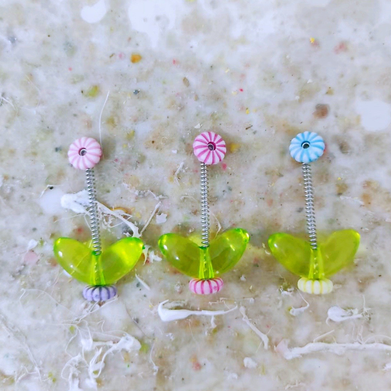 向日葵车载摇摆花朵摆件配件绿叶款双头弹簧配件底座摇摆配件,汽车用品/电子/清洗/改装,摆件,淘宝优惠券,粉丝福利购,淘宝优惠卷