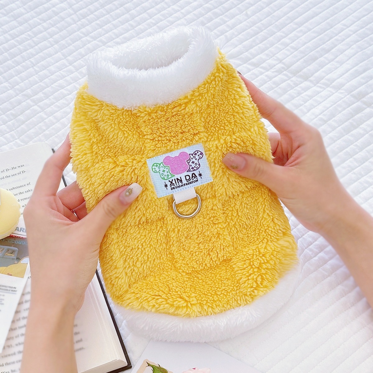 秋冬新款狗狗猫咪新年衣服比熊泰迪小型犬猫咪加厚保暖牵引衣服