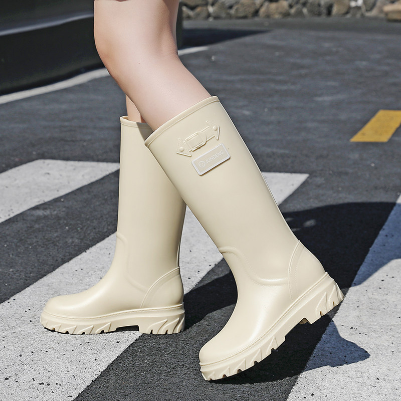 军登时尚高筒雨靴女厚底登山防滑防水套筒雨鞋四季户外靴防油水鞋