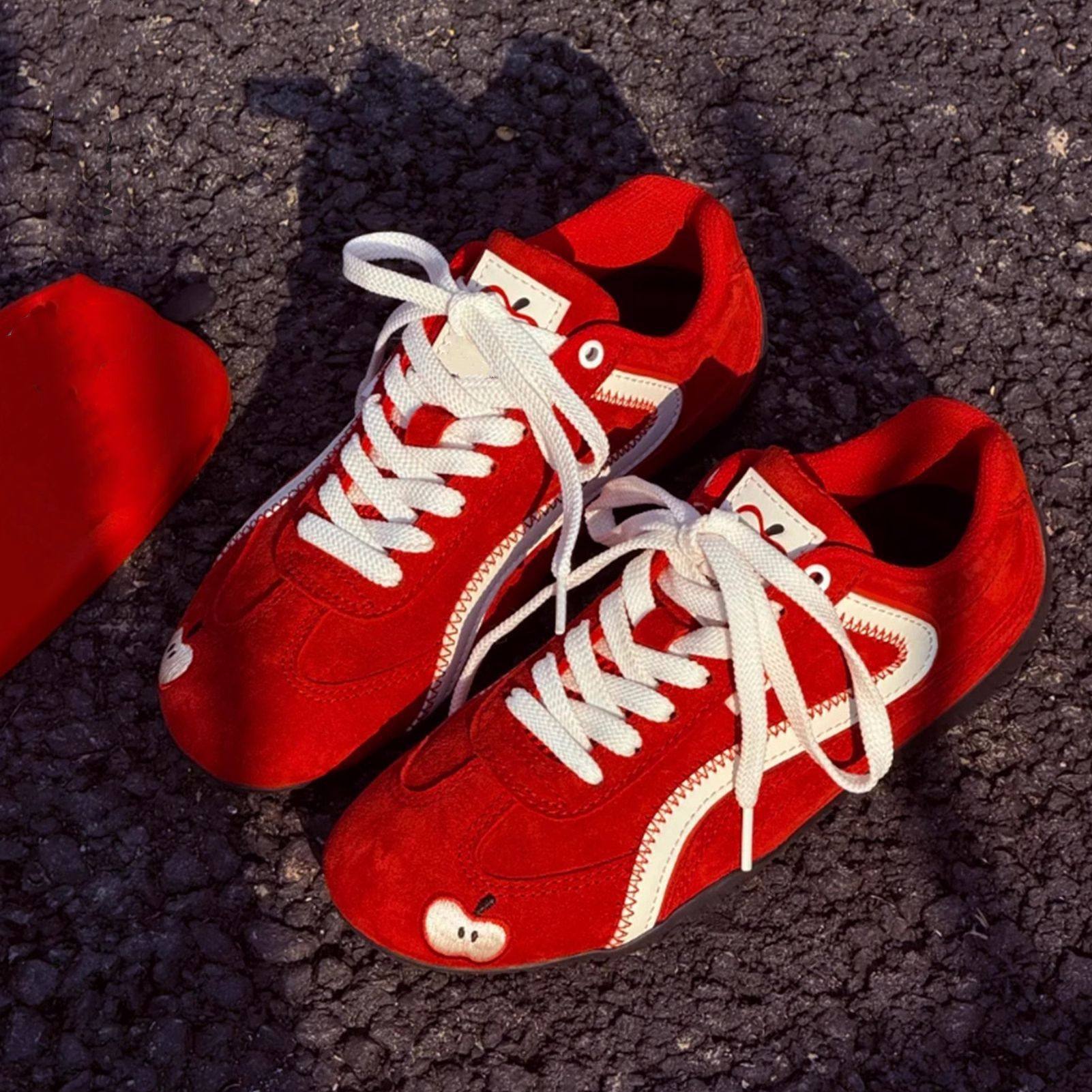 青岛福客来女鞋代工厂2026春夏红色复古德训鞋百搭拼色系带休闲运,女鞋,休闲板鞋,淘宝优惠券,粉丝福利购,淘宝优惠卷