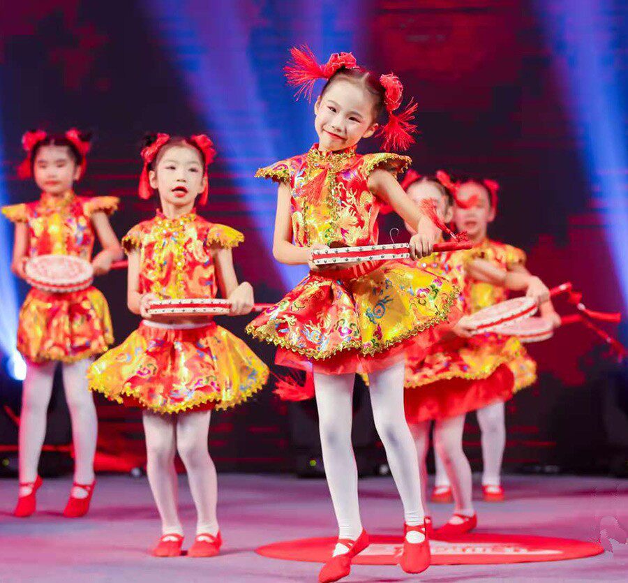 儿童喜庆演出服说唱中国红表演服图片