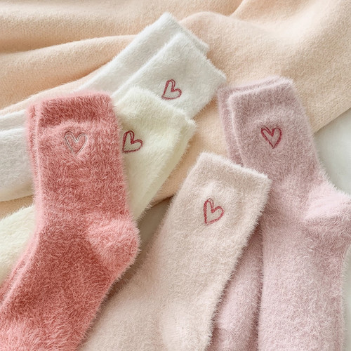 【5双装】冬季搭配手包粉色系爱心刺绣水貂绒加厚保暖~粉粉嫩嫩