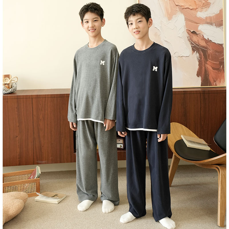 RS家2025秋冬新男童家居服小众设计感假两件仿膜印花宽松休闲套装