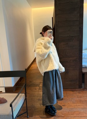 Focuse 2025冬季新款韩系简约百搭圆领毛毛外套配围巾