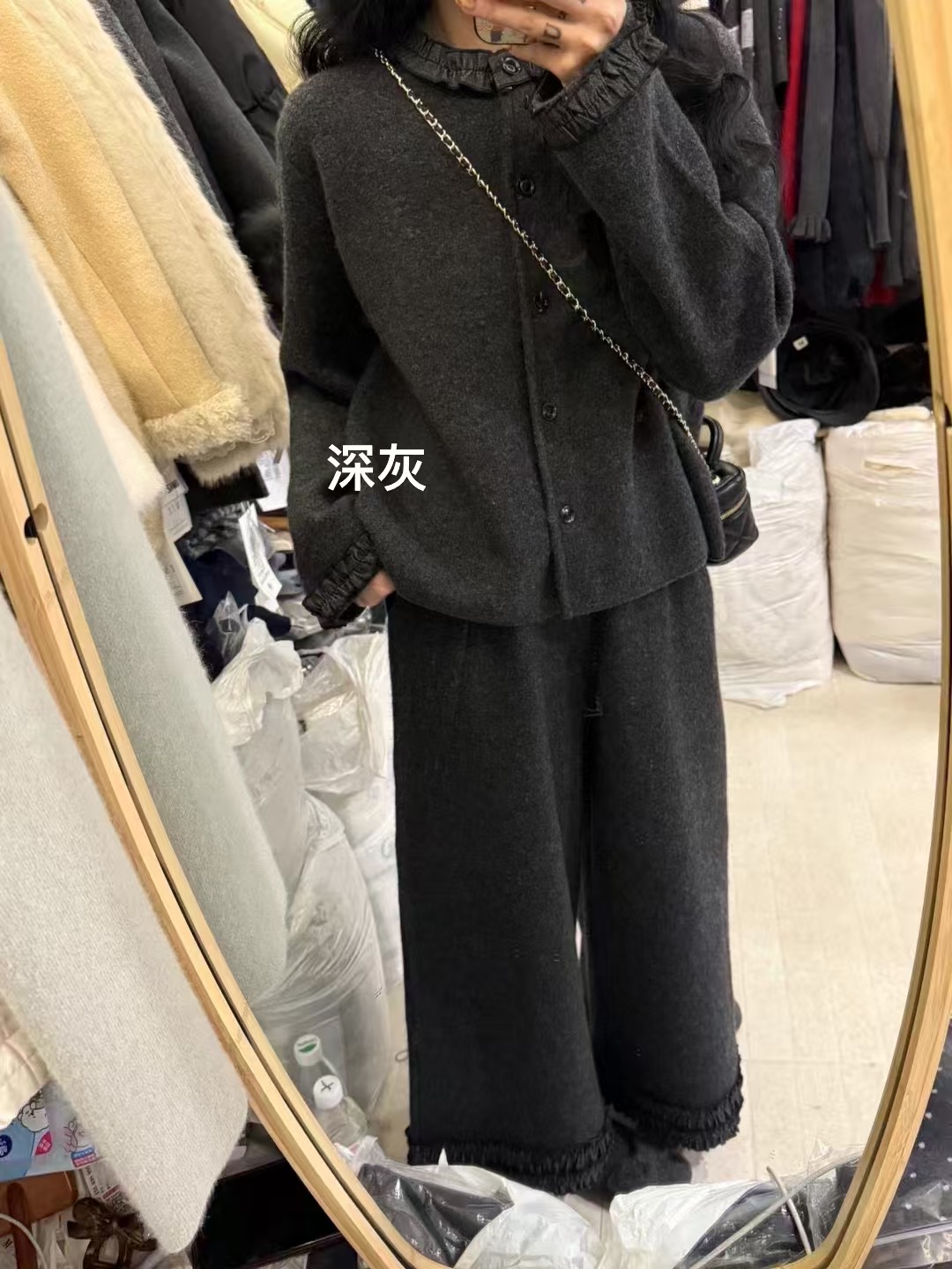 Mone 2025冬季新款韩系简约百搭圆领拼接蕾丝花边浣熊开衫