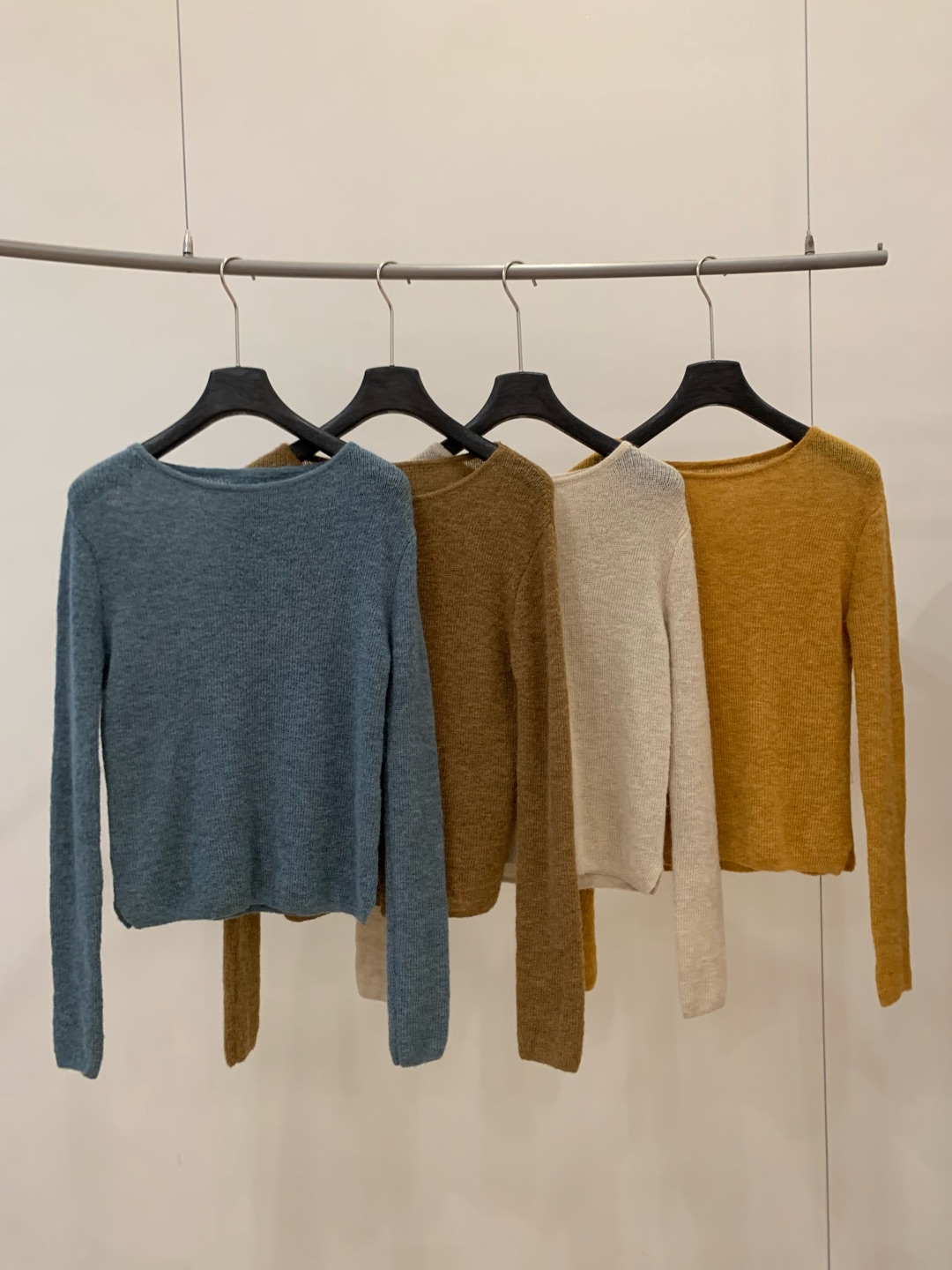 FOCUSE 2025秋冬新款百搭显瘦圆领长袖羊毛套头打底