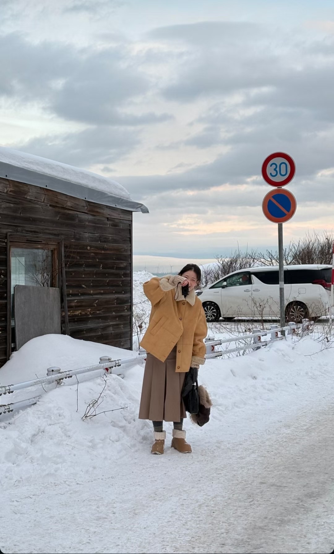 Focuse 2025冬季新款韩系简约百搭翻领宽松皮毛一体外套