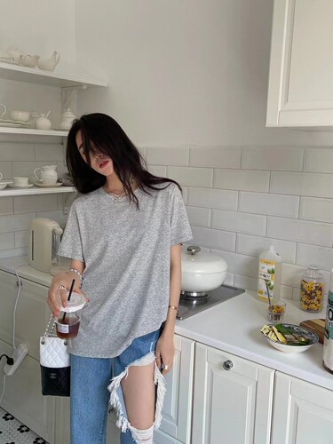 闰熙显瘦宽松遮肉短袖T恤COS风