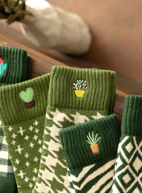 绿意暖暖，绿植冬新保暖毛圈中筒袜子加绒格子千鸟格刺绣熊潮