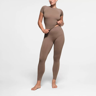 裸感光滑凉快紧身九分裤 夏季 瑜伽普拉提训练 原单skims薄款 纯元