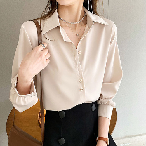 Spring chiffon shirt women's 2021 new foreign style design sense of minority loose French folding top white shirt fashion