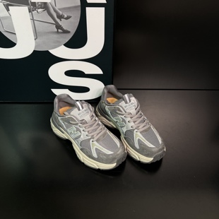 显瘦不累脚慢跑休闲老爹鞋 新款 女2025秋季 真皮轻便做旧运动休闲鞋