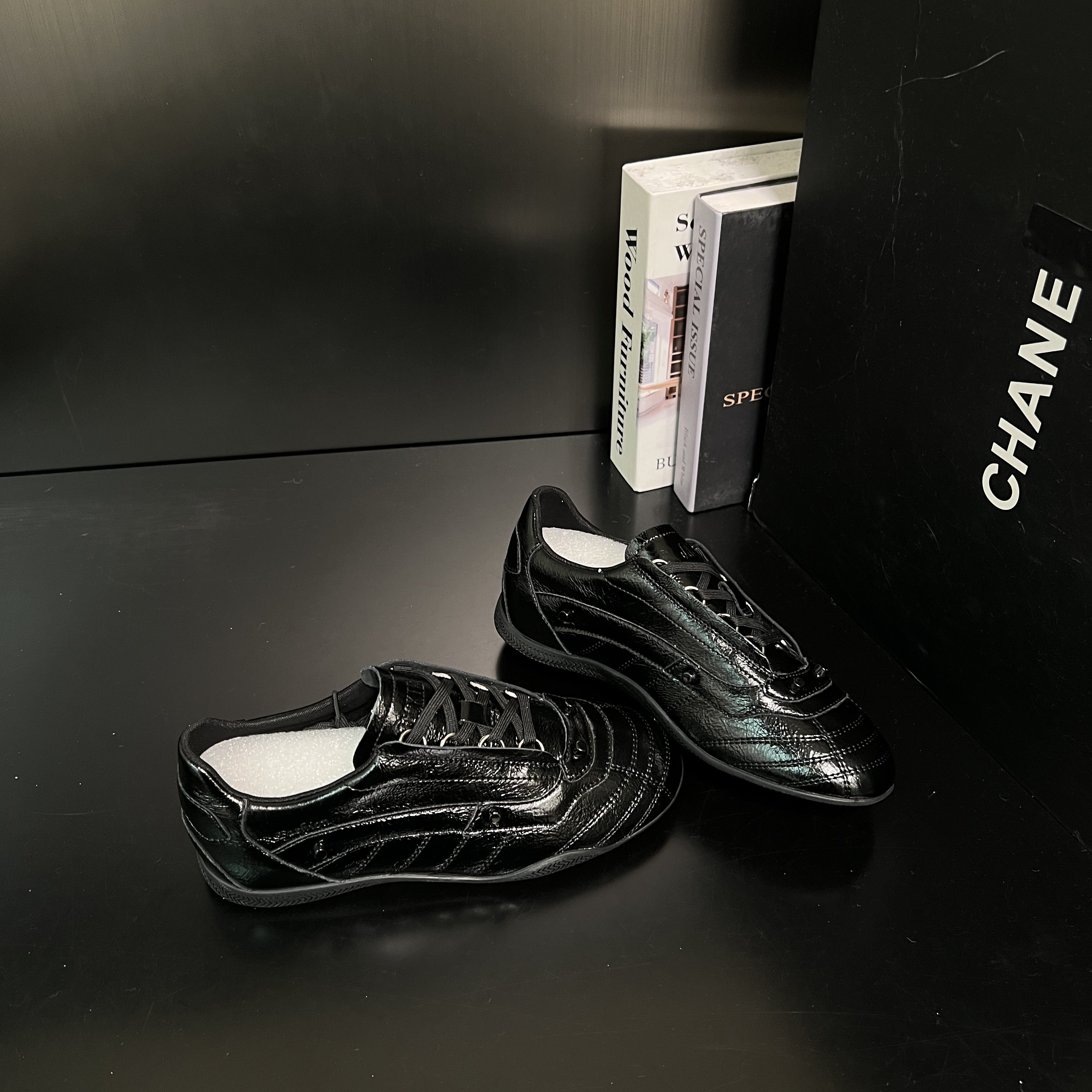 德训鞋女复古绑带平底休闲运动鞋黑色系带鞋,女鞋,时尚休闲鞋,淘宝优惠券,粉丝福利购,淘宝优惠卷