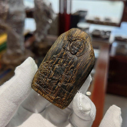 惠安天然奇楠沉香观音棋楠吊坠牌