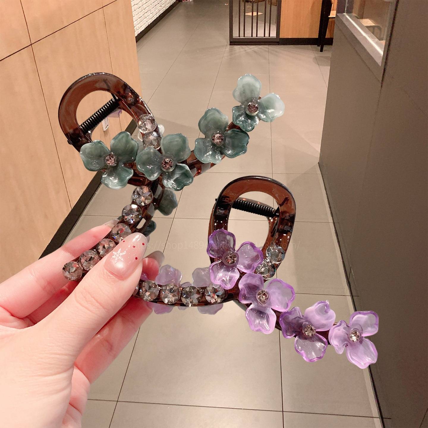 韩版精致花朵抓夹后脑勺盘发大号