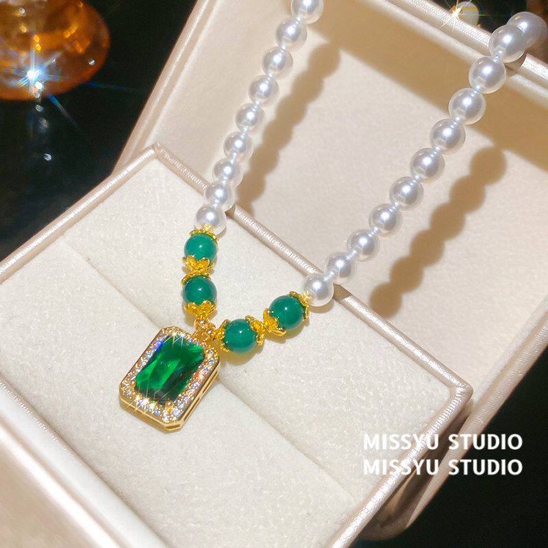珍珠项链方形复古锁骨祖母绿高级