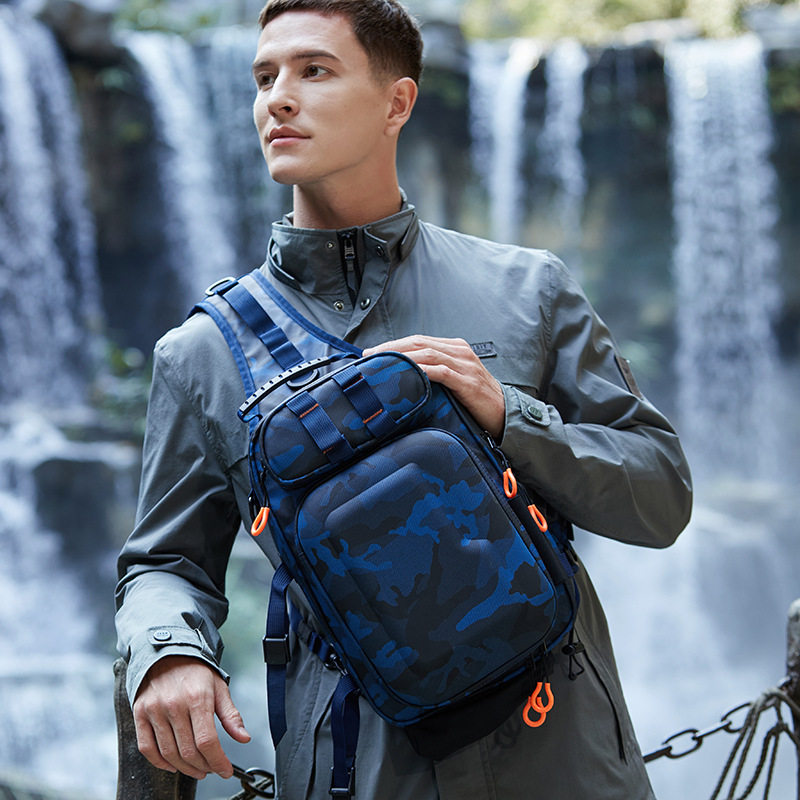 男士迷彩轻便大容量骑行胸包