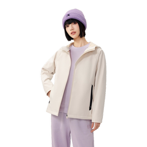 雪中飞2024春秋新款女士户外连帽休闲防风外套运动软壳修身显瘦