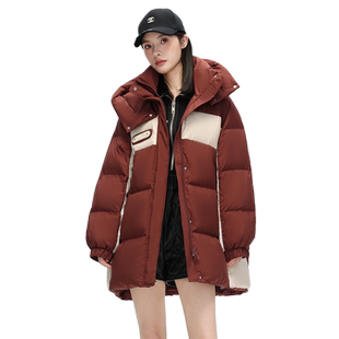 雪中飞2026秋冬新款女士羽绒服连帽拼接短款安可拉红穿搭韩版保暖