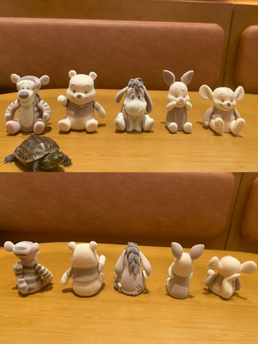 日版  维尼噗噗  跳跳虎  皮杰小猪 盲盒 手指 玩偶摆件
