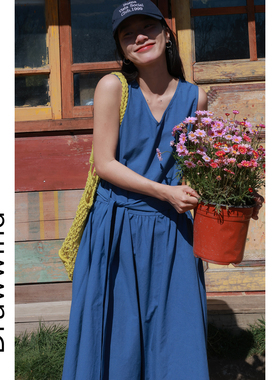 38-2/24 10:00 95折画风drawwind春季新款v领无袖连衣裙