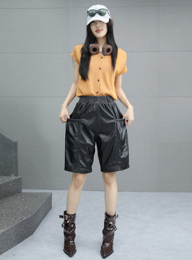 真皮五分裤女2025秋季新款绵羊皮黑色中裤松紧腰皮裤大口袋靴裤潮