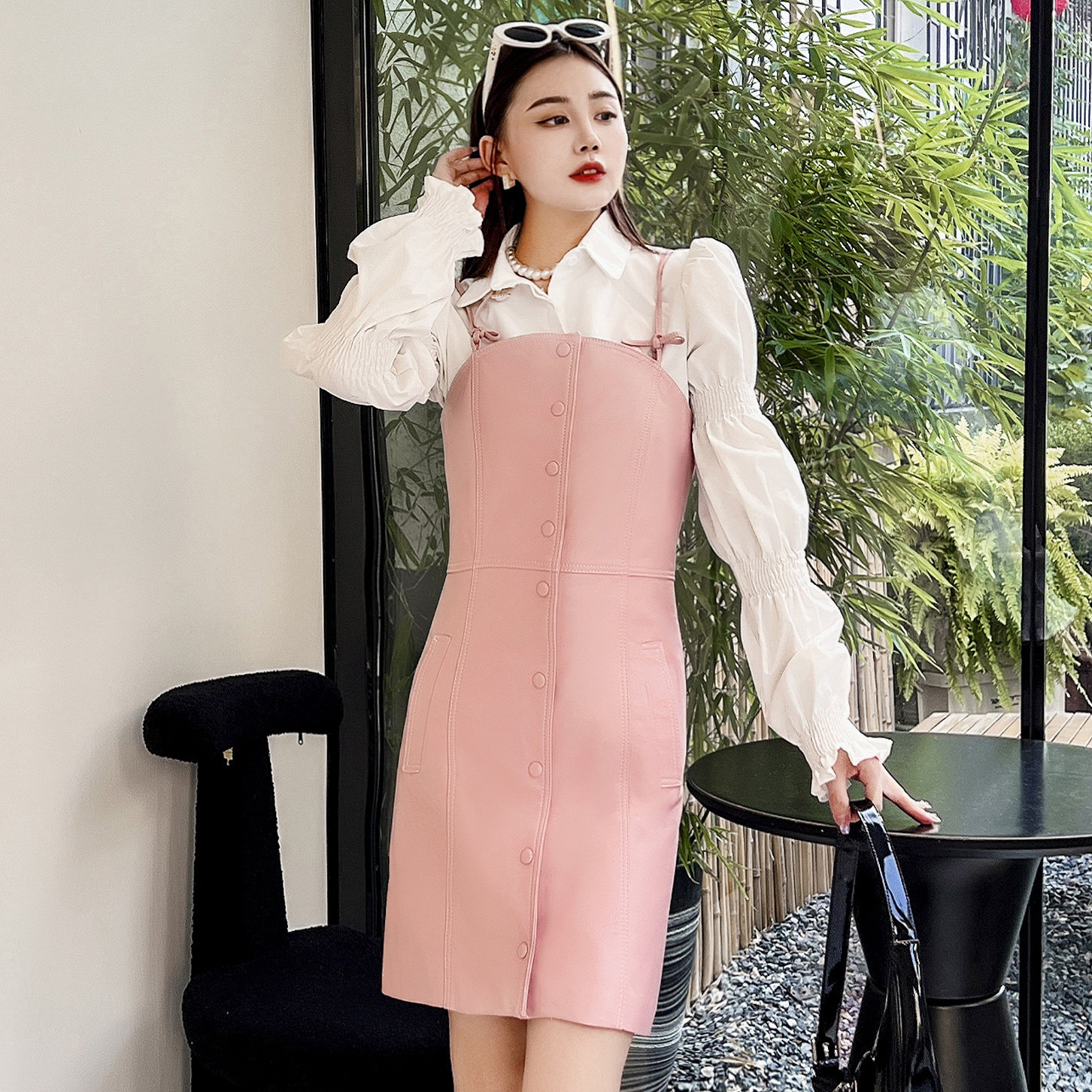 吊带裙女2025年秋季新款真皮修身皮裙粉色中长裙绵羊皮减龄连衣裙