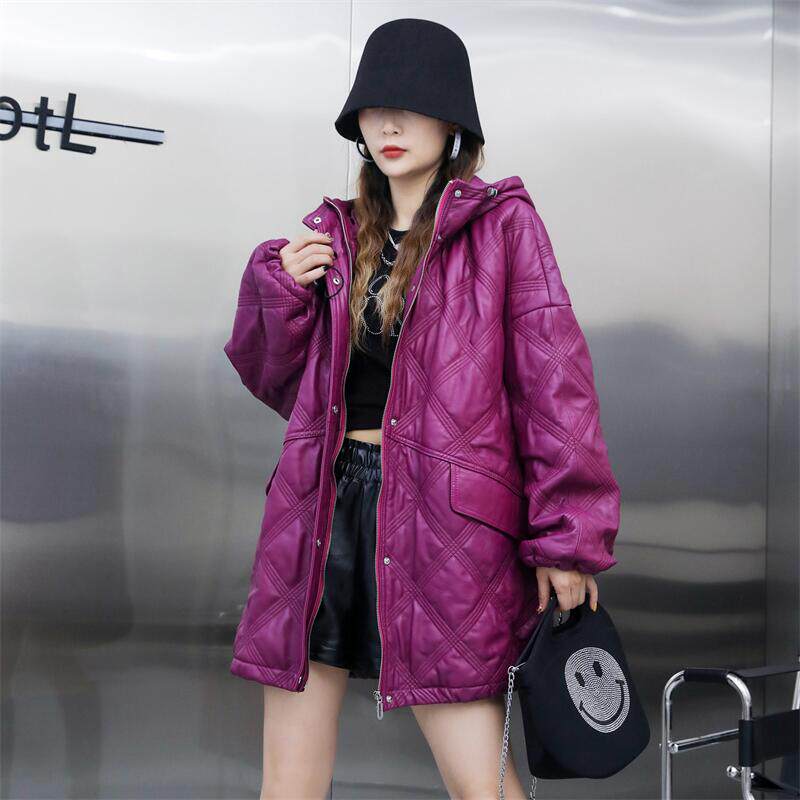 皮衣女中长款2025年秋季新款绵羊皮韩版连帽大衣真皮紫色加棉外套