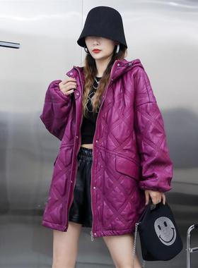 皮衣女中长款2025年秋季新款绵羊皮韩版连帽大衣真皮紫色加棉外套