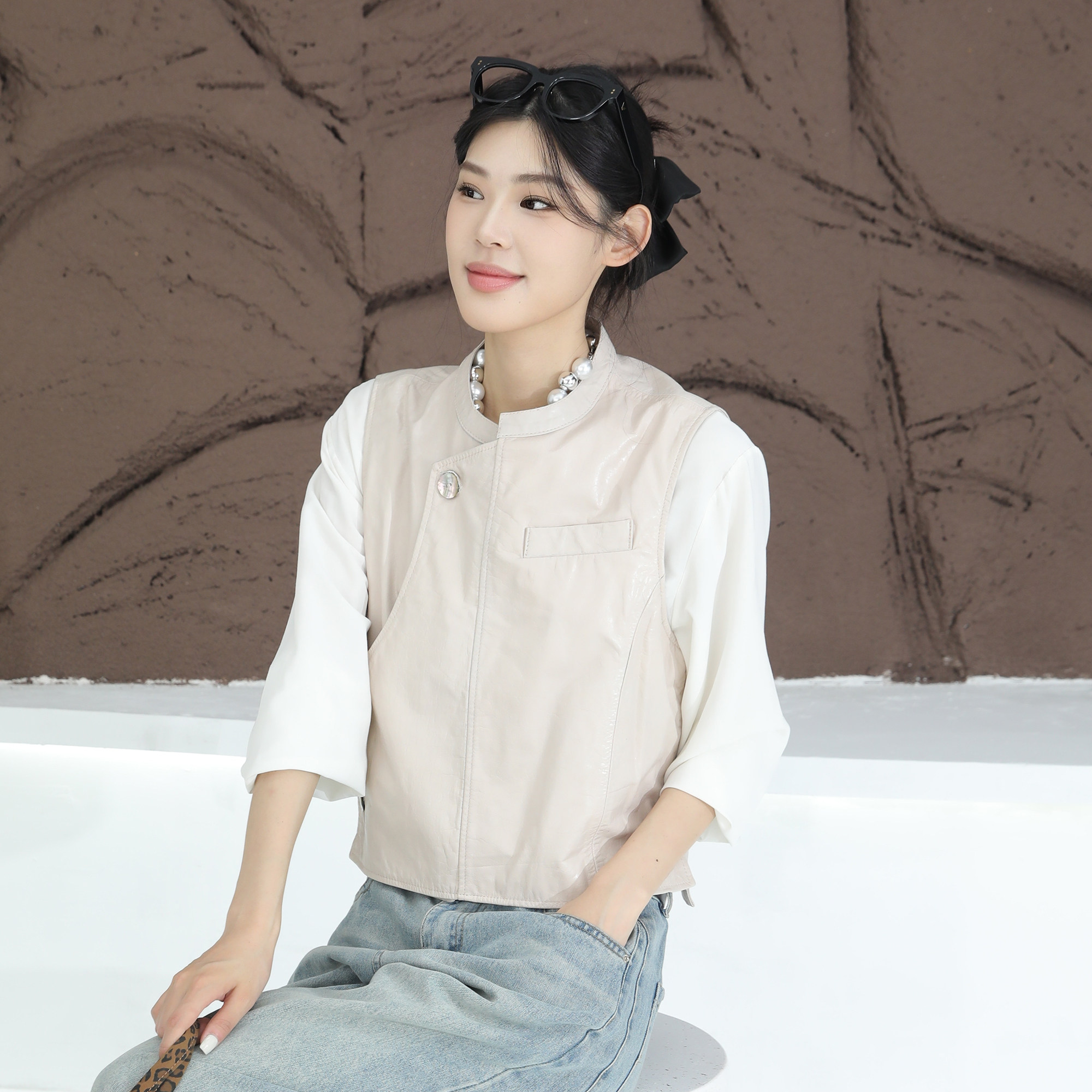 极简复古真皮立领短款修身马甲女