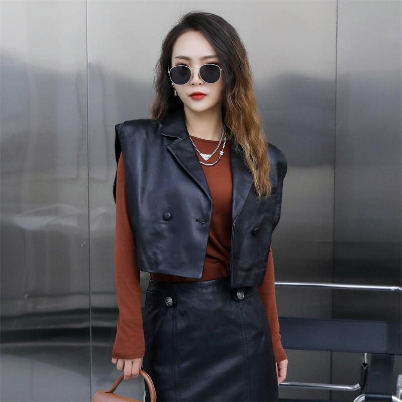 马甲女短款2025秋季新款真皮黑色外搭小坎肩绵羊皮西装领无袖外套