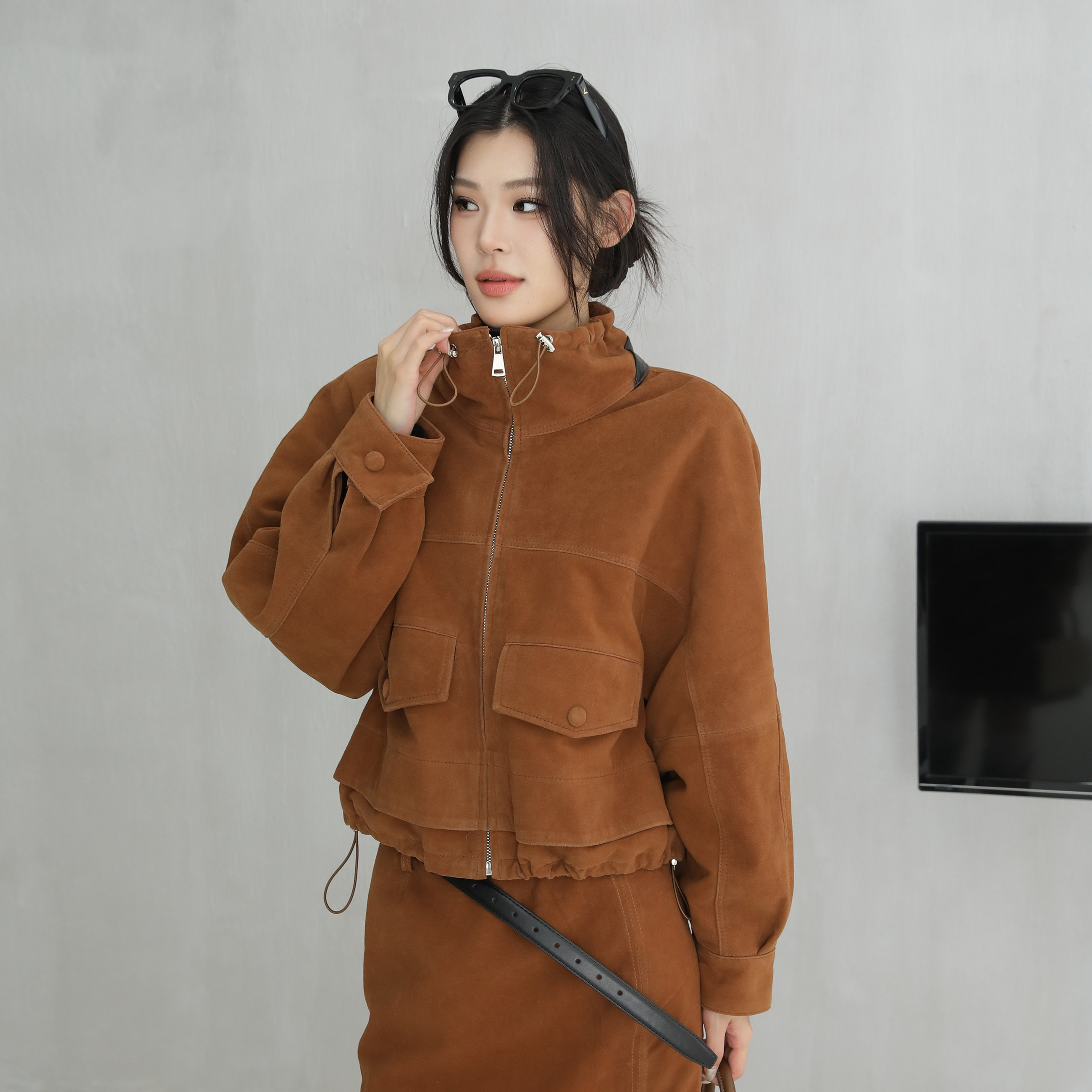 复古立领短款反绒机车皮衣女