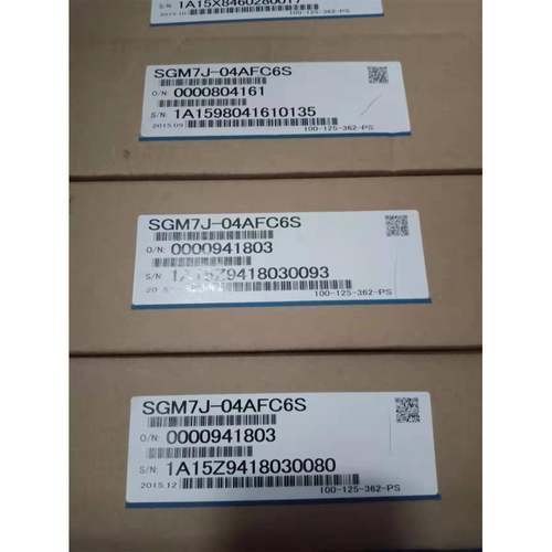 SGM7J-04AFC6S 全新原装安川7系400W伺服电机质保 包邮议价