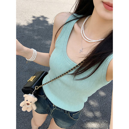 薄荷绿吊带背心女内搭遮肚子夏外穿新款修身高级感无袖美背小上衣
