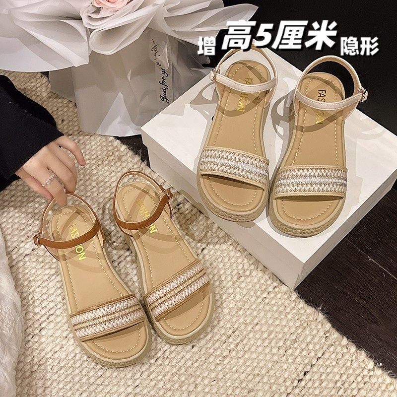 外穿休闲厚底松糕坡跟凉鞋女2026年夏季新款仙女风一字带露趾凉鞋