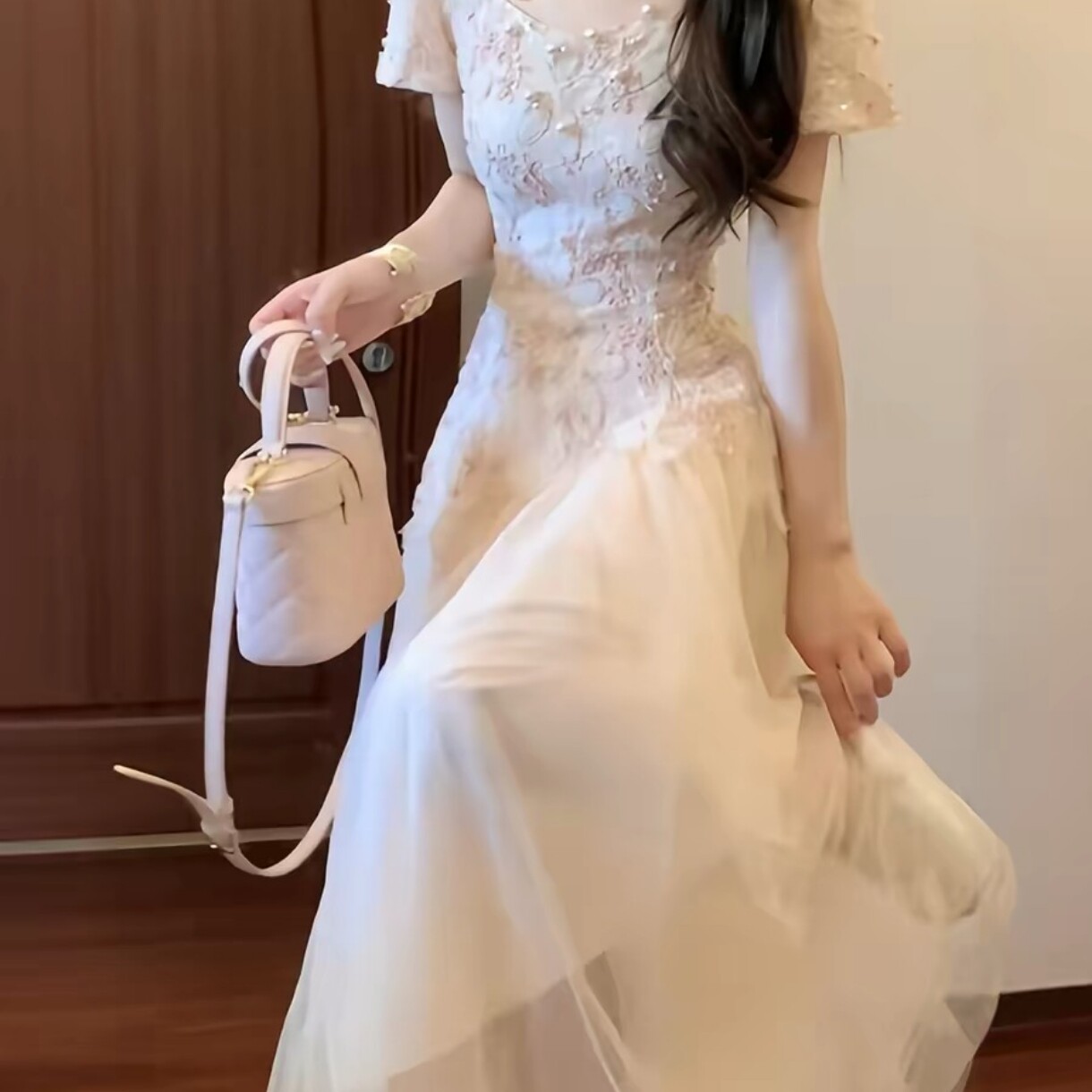 气质高级感千金风粉色重工网纱拼接连衣裙提花掐腰生日裙子2026夏