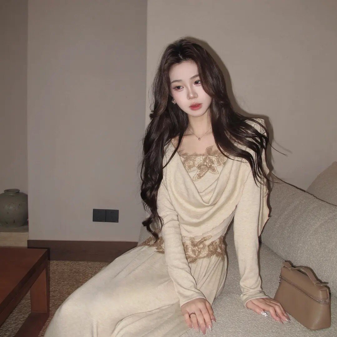 木子李的李烛窗花烬松弛千金风荡领蕾丝拼接针织上衣半身裙套装