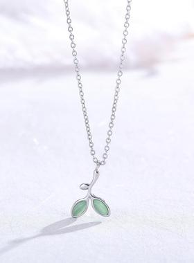 甜酷小红书同款绿叶蝴蝶项链女夏季抖音爆款铜镀真银不掉色女项链