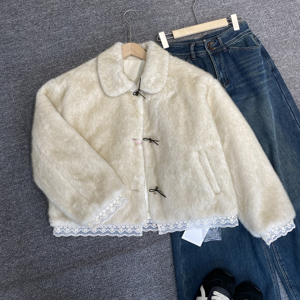 娃娃领环保皮草蕾丝拼接羽绒服