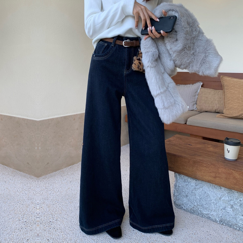 2025秋冬新款加绒微喇叭牛仔裤