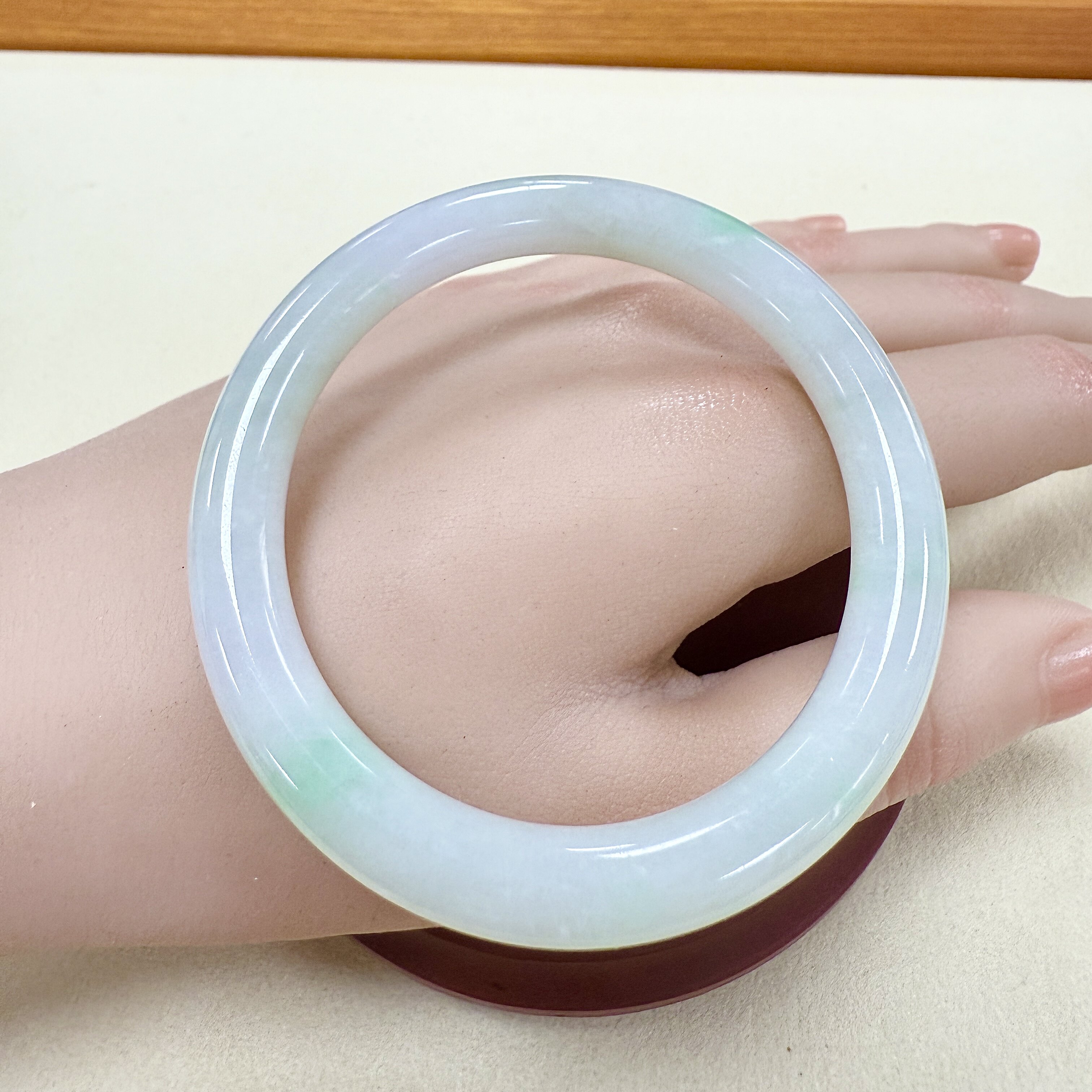 天然缅甸A货翡翠手镯冰糯种53圈飘花阳绿白月光美人圆条带证书091