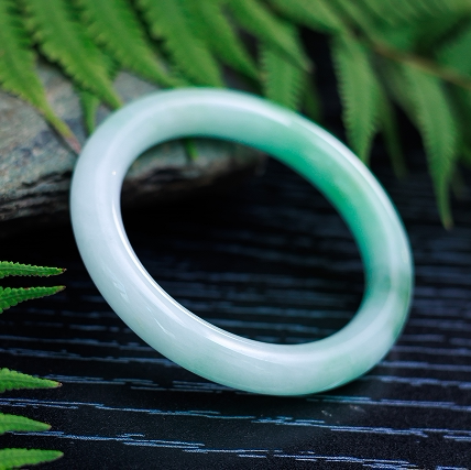 天然缅甸A货冰糯种翡翠春带彩手镯三彩飘花55圈口圆条带证书010