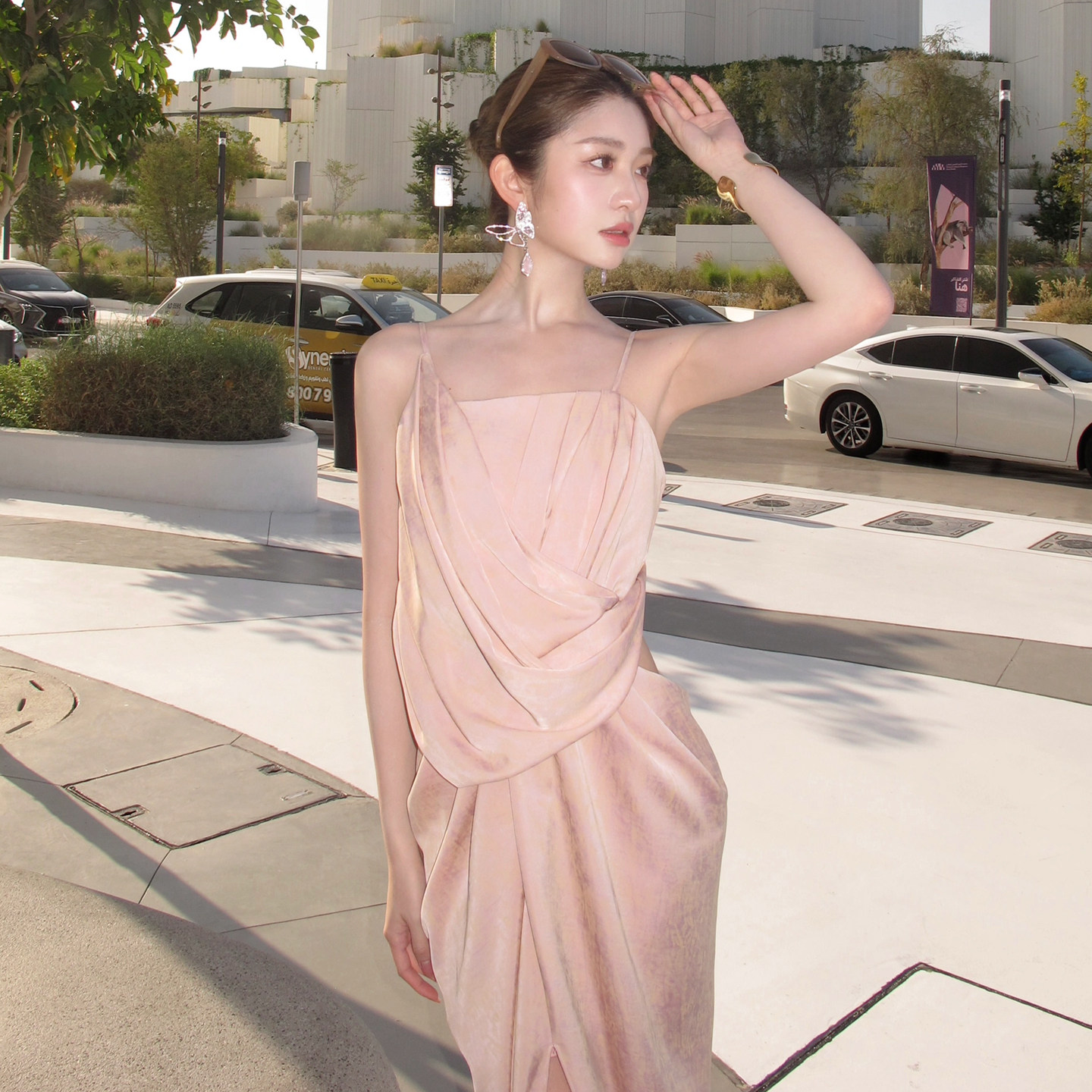 徐如蓝同款cameyliu醋酸腰部镂空收腰吊带连衣裙礼服女26SSdeesse