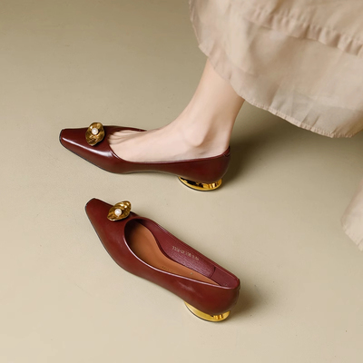 酒红色珍珠金属扣高跟鞋女