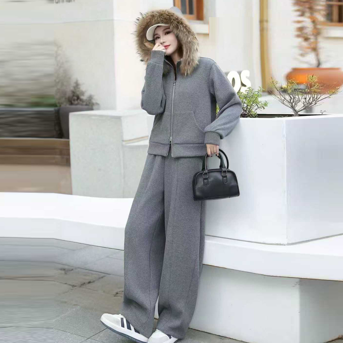 可拆卸毛领连帽加绒卫衣外套+阔腿裤两件套女冬时尚减龄休闲套装
