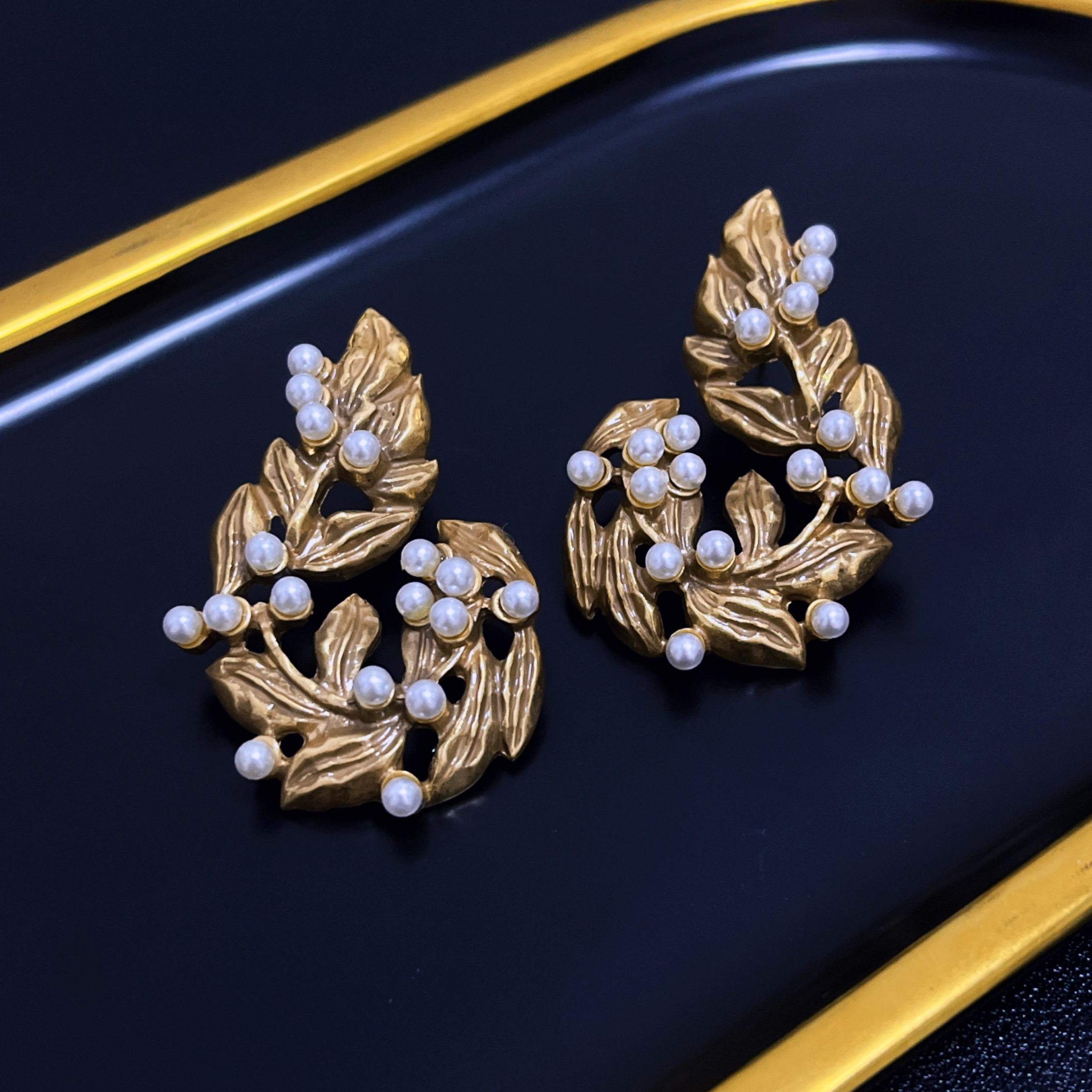 中古vintage首饰高级感俄金叶子不对称设计小众高品质耳钉超美