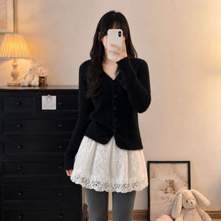 白色韩系蕾丝遮屁帘女秋季2026新款感叠穿花边裙帘打底半身裙